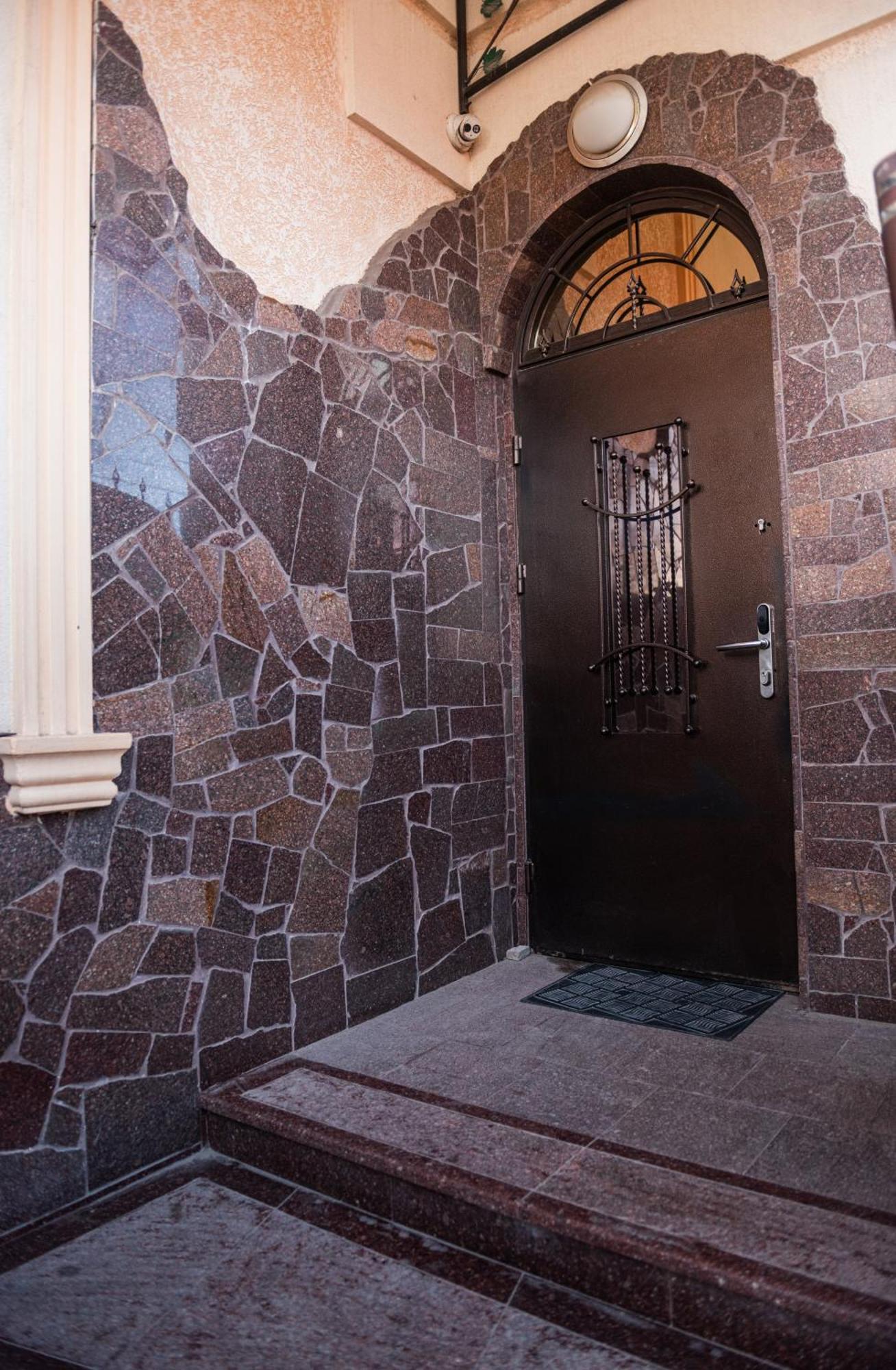 Hoshen Hotel Умань Экстерьер фото